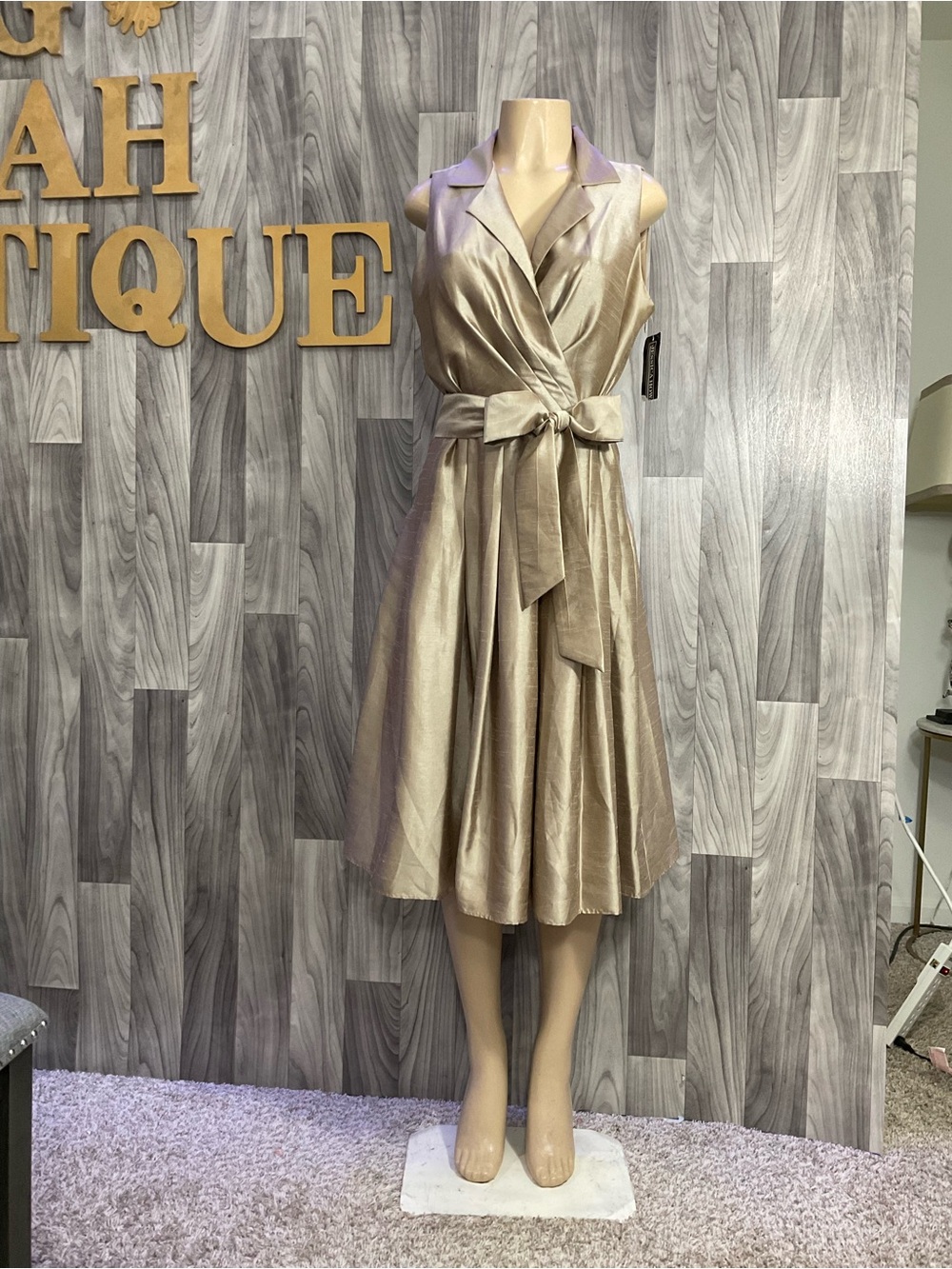 Jessica Howard Metallic Champagne Sleeveless Wrap Midi Dress
